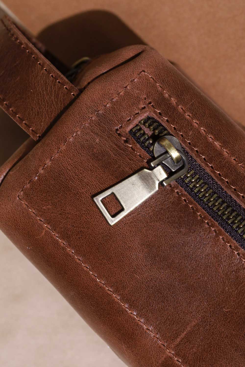 Nexus Deri Dopp Bag